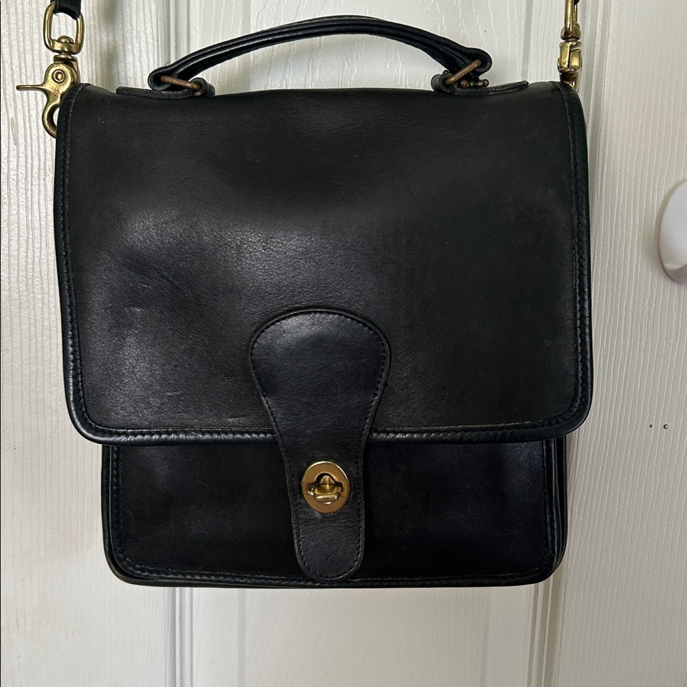 Vintage COACH Station Bag Black Leather Turn Lock Shoulder Crossbody Purse